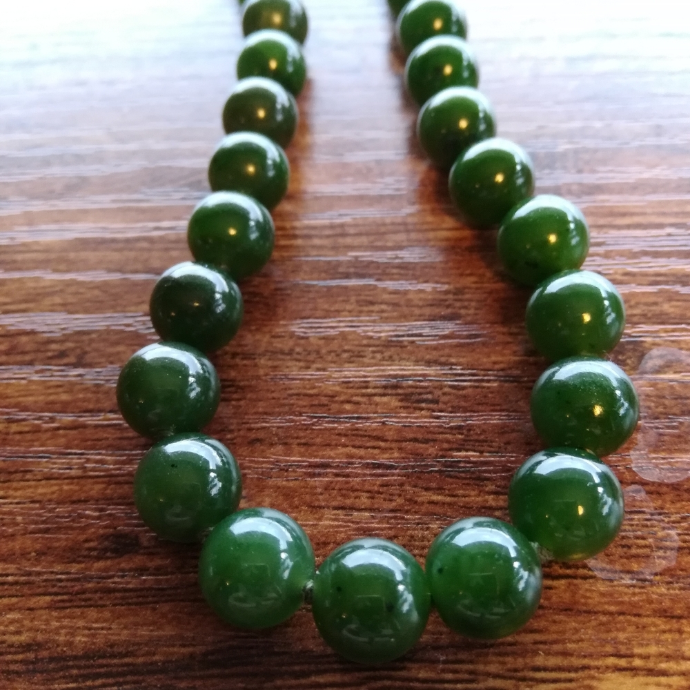 Alaska Green Jade 20" Necklace Vintage FLAW